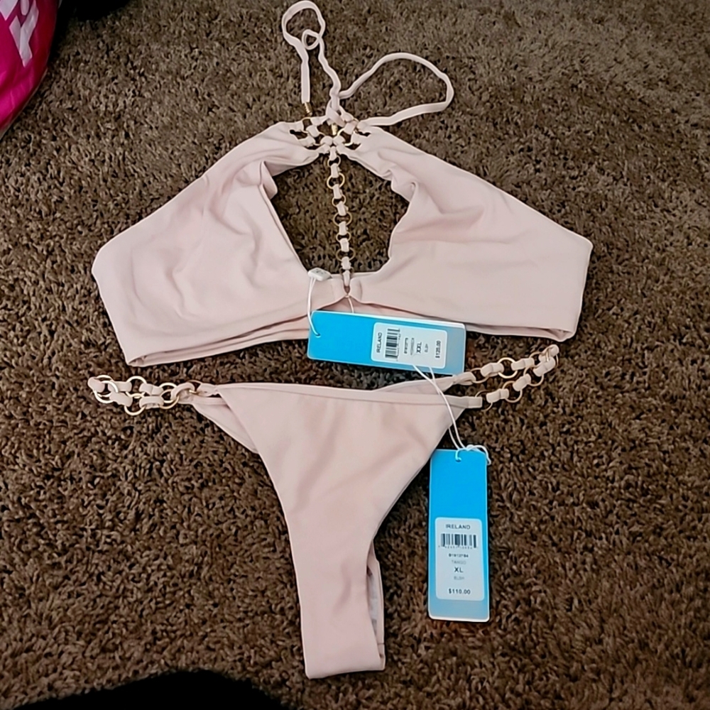 Beach Bunny Blush Ireland XXL Top & XL Tango